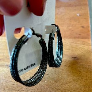 2/$15, 3/$18 NWT Alfani hoop earrings